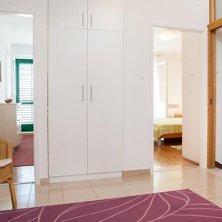 Apartment Nevia Макарска Стая снимка