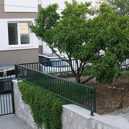 Apartment Nevia Макарска Стая снимка