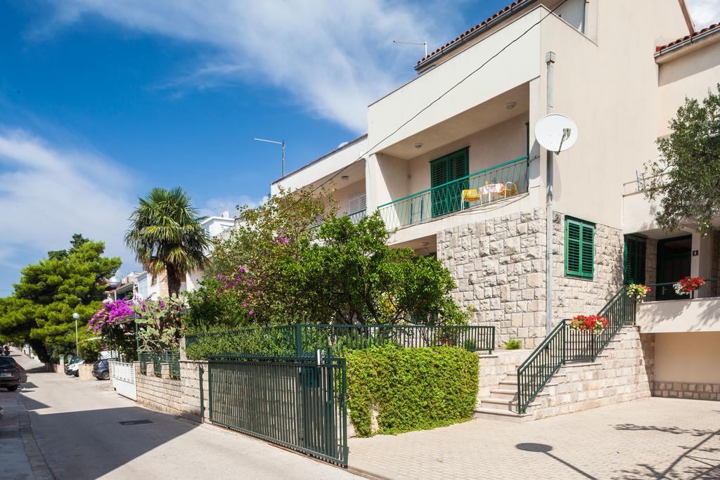 Apartment Nevia Макарска Стая снимка